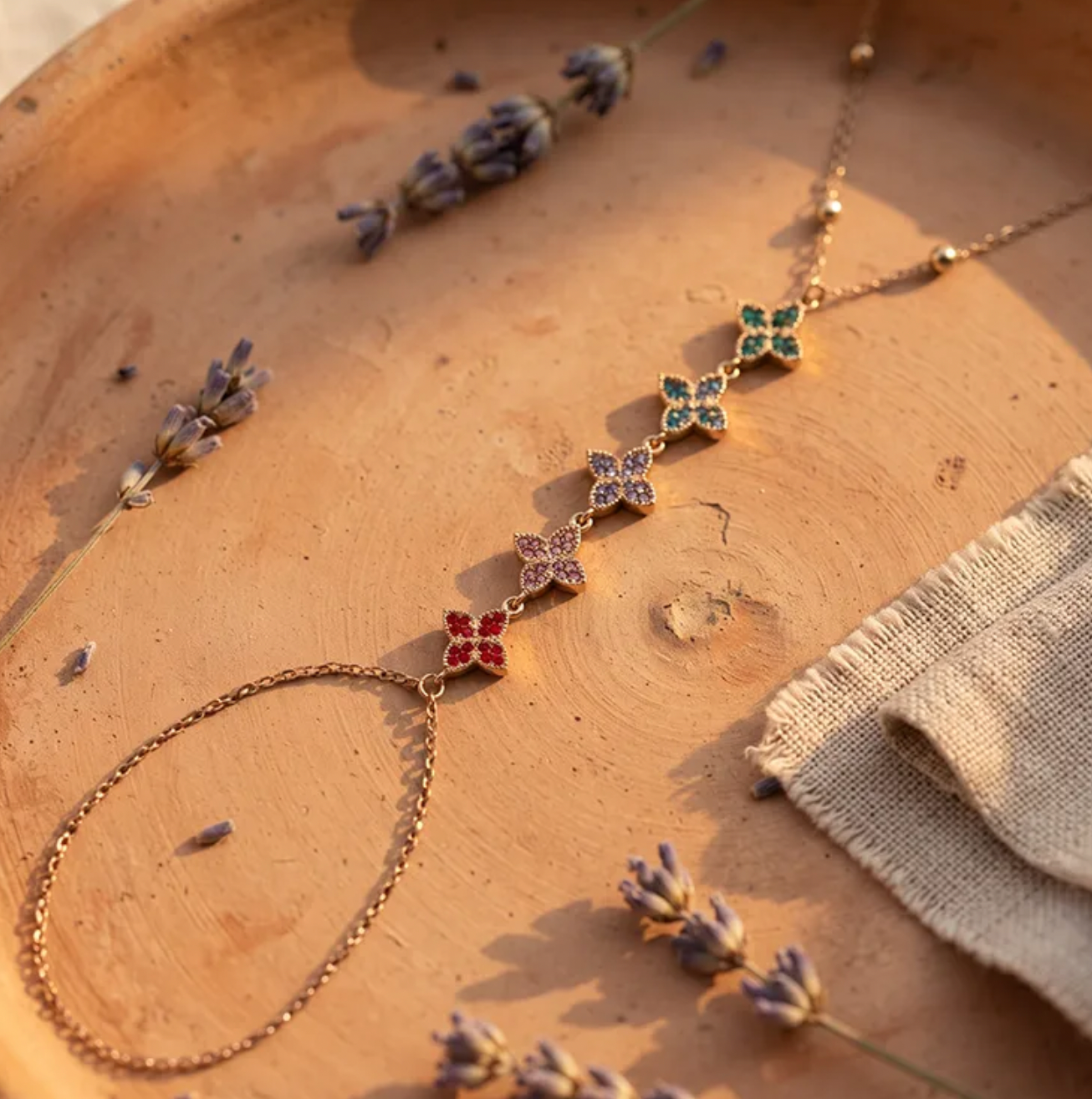 Marine-Inspired Floral Zircon Bracelet for Women